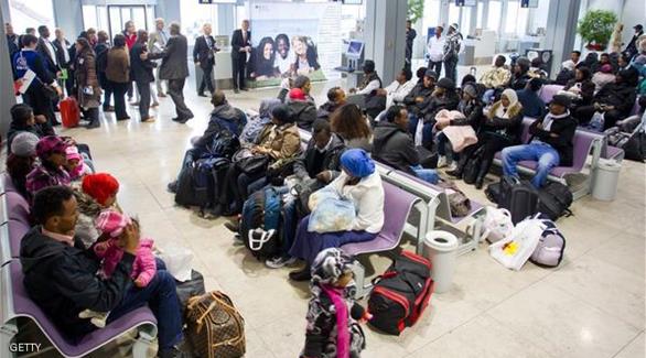 لاجئون في مطار بجنوب ألمانيا قدموا من مالطا (أرشيف)