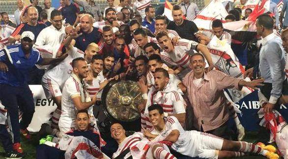 لاعبو الزمالك يتوجون بلقب الدوري المصري (تويتر)