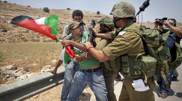 صورة أرشيفية لاشتباكات بين فلسطين وقوات إسرائيلية