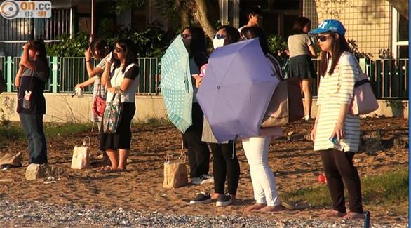في هونغ كونغ النساء يحدقن بالشمس لإنقاص وزنهن (أوديتي سنترال)