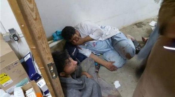 صدمة العاملين في المستشفى بعد تعرضه للقصف في مدينة قندز الأفغانية (المصدر)