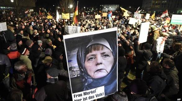مظاهرات لحركة بيغيدا ضد اللاجئين في ألمانيا (أرشيف)
