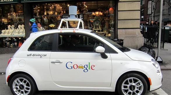 سيارة غوغل ستخاطب المشاة عن طريق تنبيهات ستصدرها أثناء سيرها 