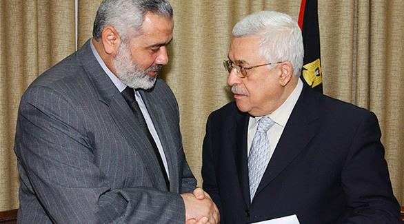 الرئيس الفلسطيني محمود عباس، ورئيس المكتب السياسي لحماس، إسماعية هنية(أرشيف) 