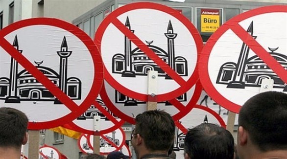 مظاهرة يمينية معادية للمساجد في ألمانيا (أرشيف)