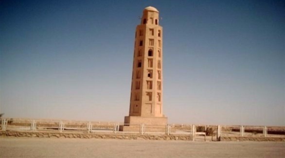مئذنة عانه التاريخية قبل أن يُفجرها داعش (أرشيف)