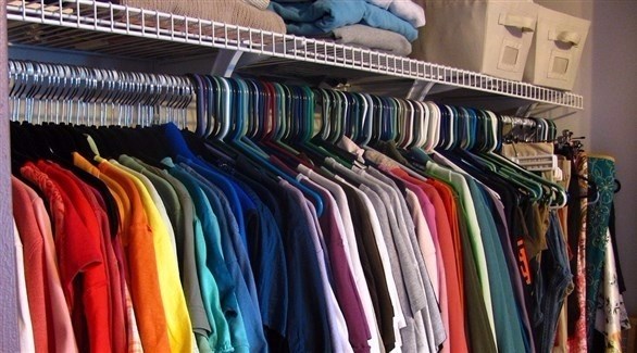 أفكار لتنظيم الملابس في الخزانة بطريقة عصرية (ليرن فيست)