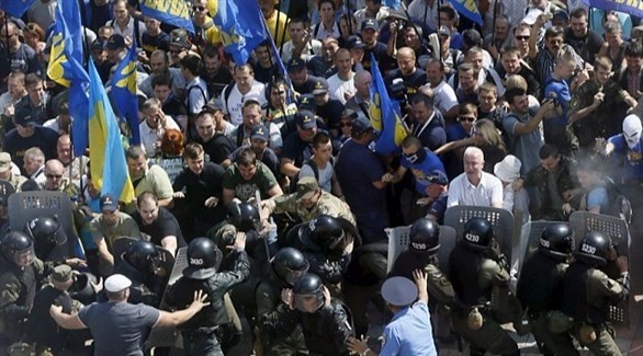 اشتباكات خارج البرلمان الأوكراني (أرشيف)