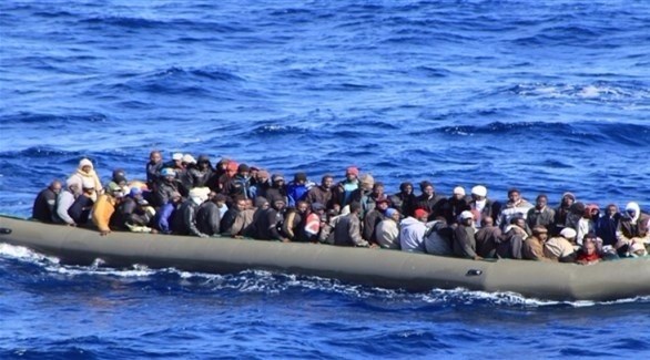 قارب مهاجرين وسط البحر المتوسط (أرشيف)