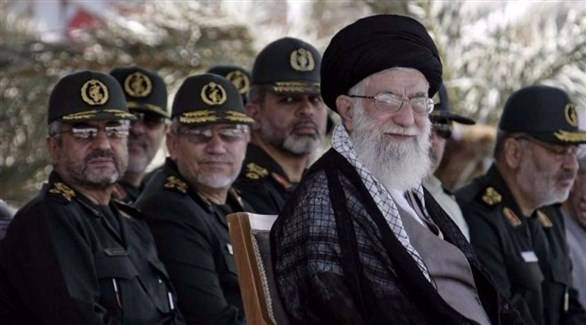 المرشد الأعلى للجمهورية الإسلامية آية الله علي خامنئي وقادة الحرس الثوري.(أرشيف)
