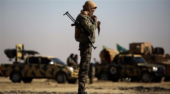 عنص رمسلح من الميليشيات التي تقاتل داعش (أرشيف)