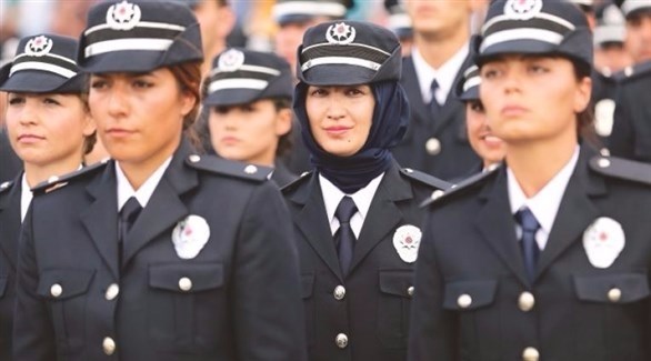 شرطية تركية ترتدي الحجاب (أرشيف)