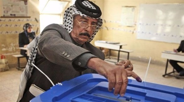 عراقي يدلي بصوته في انتخابات عامة.(أرشيف)