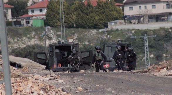 قوات الاحتلال الإسرائيلي يطلقون النار تجاه المتظاهرين (أرشيف)