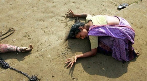 امرأة هندية ثكلي تصدم العالم.(أرشيف)