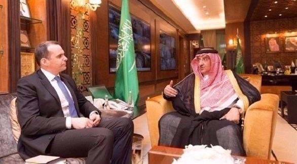 وزير الداخلية السعودي خلال اجتماعه في مكتبه بمبعوث ترامب للتحالف الدولي ضد داعش بريت ماكغورك (الرياض)
