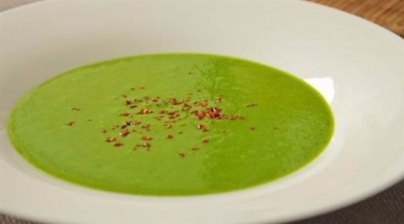 حساء البازلاء الخضراء 