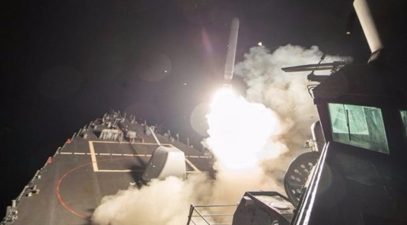 صواريخ تطلق من بارجة أمريكية على مطار الشعيرات في سوريا.(أرشيف)