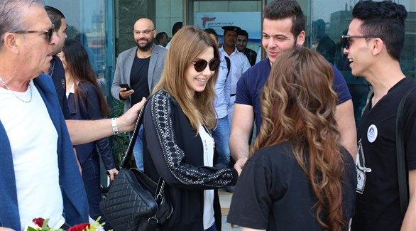 وصول نانسي عجرم إلي مطار القاهرة الدولي (المصدر)