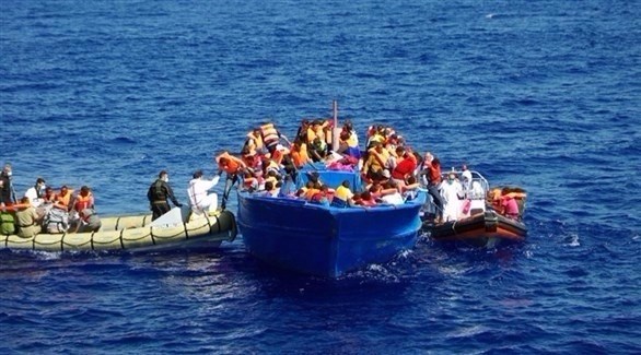 قارب مهاجرين وسط البحر المتوسط (أرشيف)