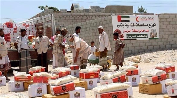 مساعدات سابقة للهلال الأحمر الإماراتي إلى حضرموت (أرشيف)