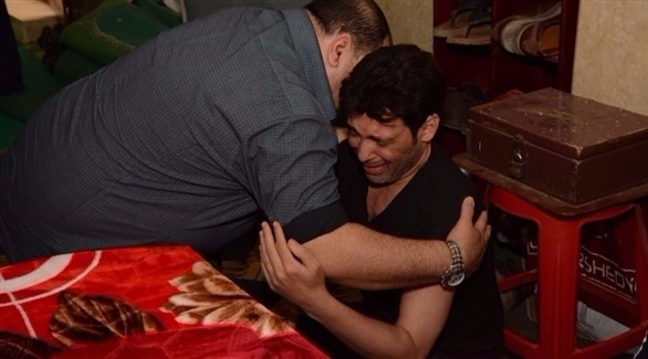 سعد الصغير يبكي في جنازة والدته (المصدر)