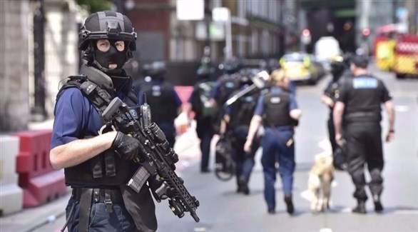 إجراءات أمنية في لندن بعد الهجوم الإرهابي.(رويترز)