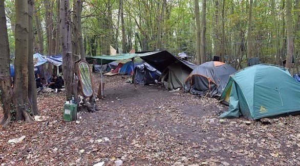 خيام لاجئين مقامة وسط الغابات بفرنسا (أرشيف)