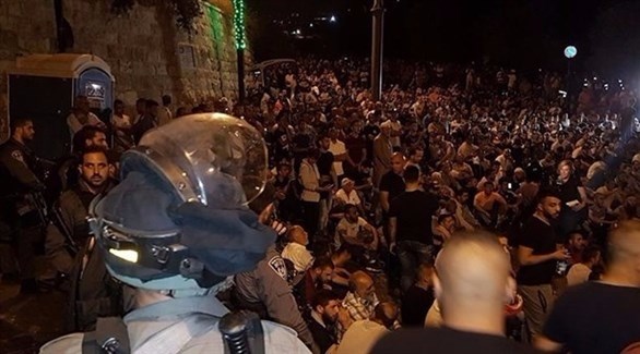 حشود المصلين عند باب الأسباط في القدس (أرشيف)