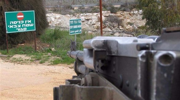 لافتات بالعبرية مكتوب عليها "ممنوع الدخول" على الحدود اللبنانية-الإسرائيلية.(أرشيف)