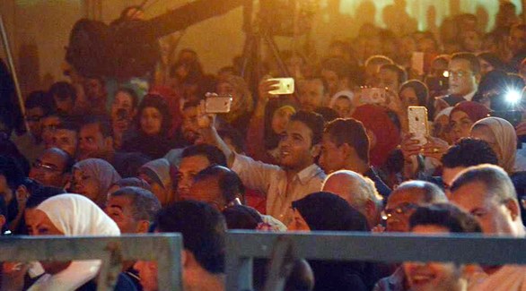 المنشد الديني ياسين التهامي في حفله بمهرجان القلعة (المصدر)