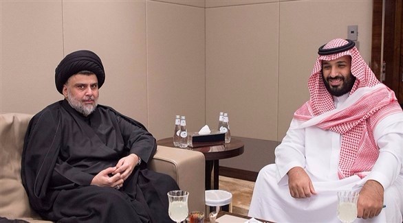 ولي العهد السعودي الأمير محمد بن سلمان مستقبلاً الزعيم الشيعي العراقي مقتدى الصدر.(أرشيف)
