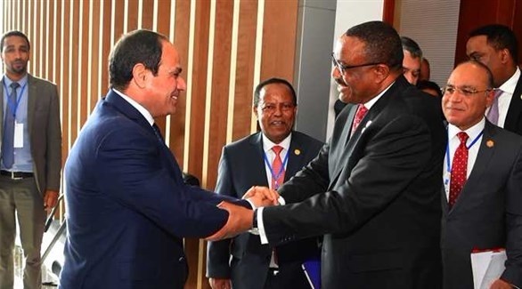 رئيس وزراء إثيوبيا هايلي ميريام ديسالين والرئيس المصري عبدالفتاح السيسي (أرشيف)