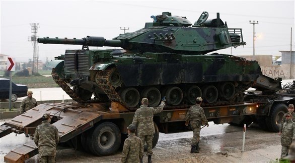 دبابات تركية على الحدود الجنوبية المحاذية لسوريا (رويترز)
