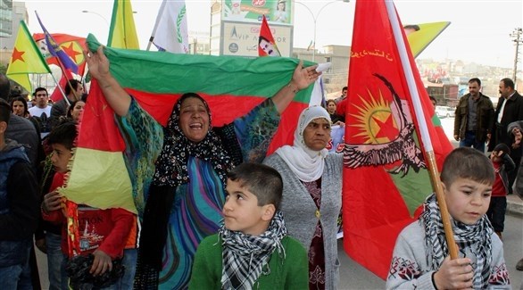أكراد يتظاهرون ضد العملية (أ ف ب)