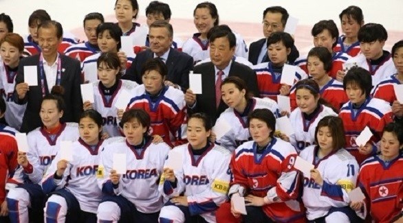 لاعبات كوريا الشمالية لهوكي الجليد (تويتر)