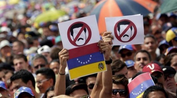 فنزويليون يحتجون على نظام الرئيس نيكولاس مادورو (أرشيف)