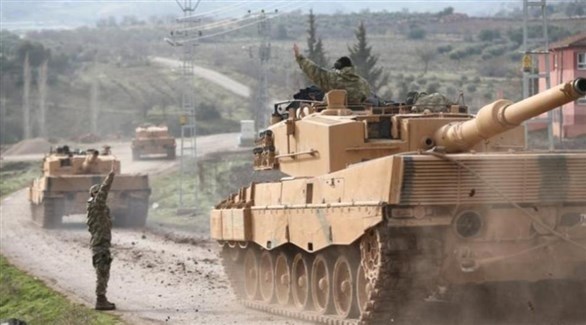 دبابات تركية تقصف عفرين (أرشيف)