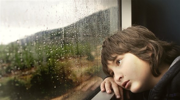 صورة تعبيرية لطفل في قطار (أرشيف)