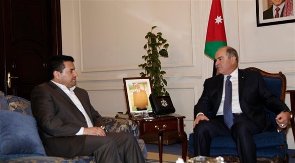 وزير الداخلية العراقي قاسم الأعرج مع رئيس الوزراء الأردني هاني الملقي في عمان (بترا)