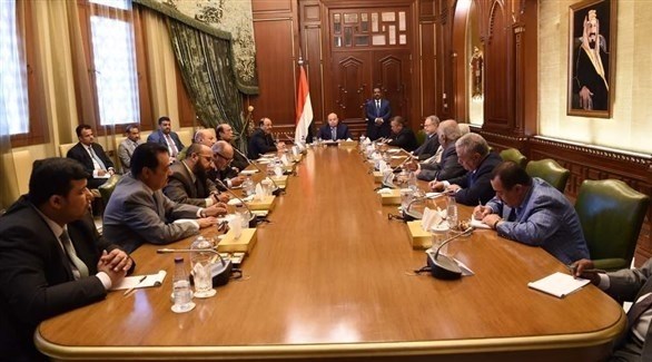 الرئيس اليمني عبد ربه منصور هادي في اجتماع مع هيئة مستشاريه (الرياض السعودية)