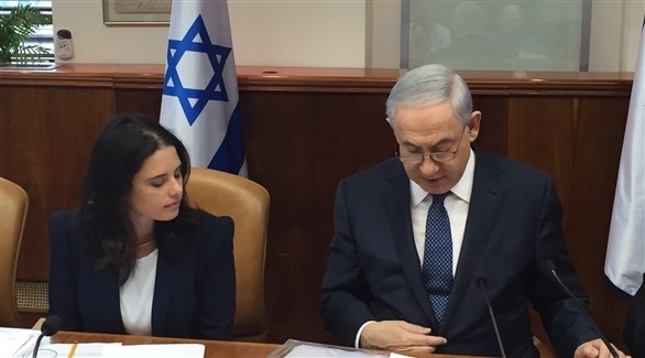 رئيس الوزراء الاسرائيلي بنيامين نتنياهو ووزيرة القضاء في حكومته إيلي شاكيد (أرشيف)