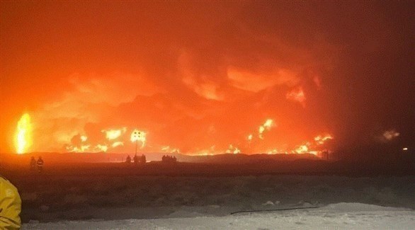 صورة تداولتها وسائل إعلام كويتية للحريق النفطي الذي نشب في المقوع (تويتر)