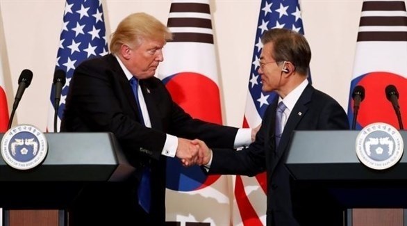 رئيس كوريا الجنوبية مون جيه إن مع نظيره الأمريكي دونالد ترامب (أرشيف)