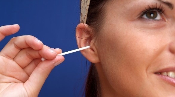 تكتل الشمع يحدث بسبب خلل في عملية التنظيف الذاتي للأذن