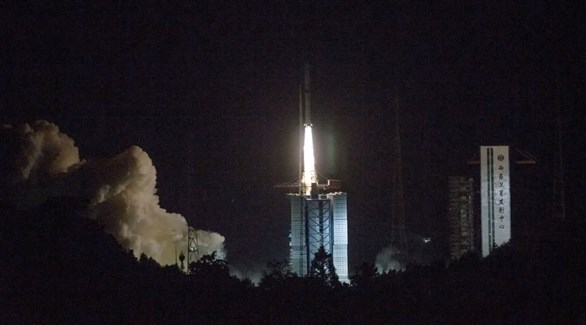 إطلاق صاروخ صيني لوضع قمر صناعي في الفضاء (تويتر)