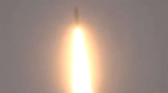 إطلاق سابق لصاروخ من نوع "بولافا" (وزارة الدفاع الروسية)