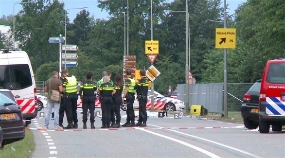الشرطة الهولندية تطوق مكان الحادث (تويتر)