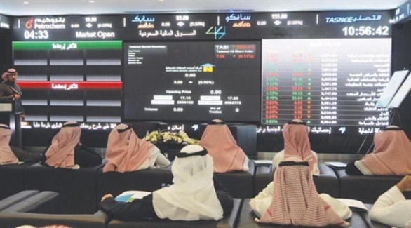 مجموعة من المتداولين السعوديين في السوق المالية(أرشيف)