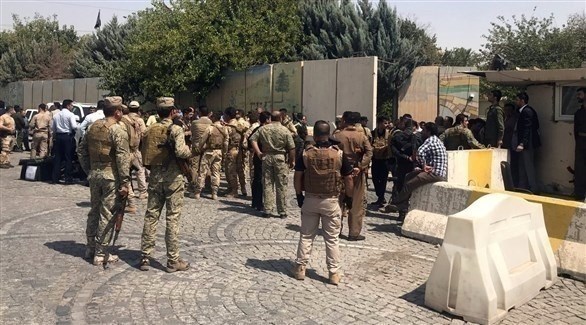 قوات الأمن أمام مبنى محافظة أربيل في كردستان العراق (تويتر)